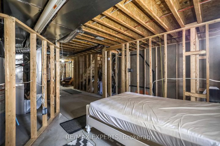 Photo 42 at 27 Hogan Manor Drive, Northwest Brampton, Brampton