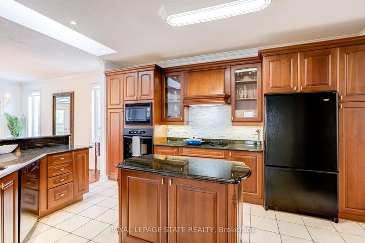 Photo 10 at 17 Mcnutt Street, Bram West, Brampton