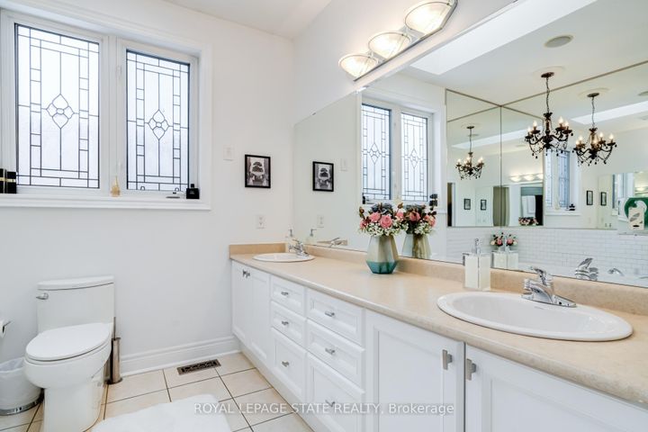 Photo 23 at 17 Mcnutt Street, Bram West, Brampton