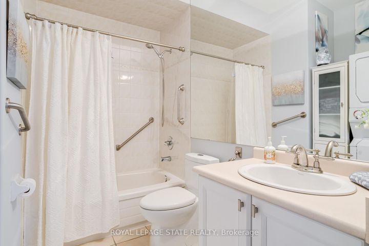 Photo 28 at 17 Mcnutt Street, Bram West, Brampton