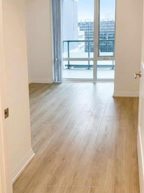 Photo 7 at 2010 - 25 Holly Street, Mount Pleasant West, Toronto