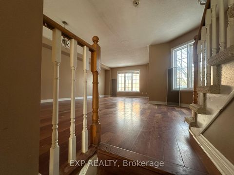 Photo 8 at 10 Guildpark Pathway, Guildwood, Toronto