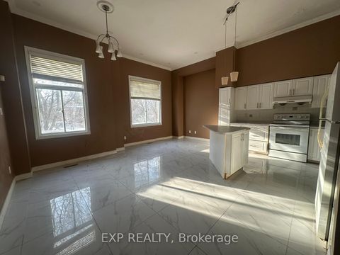 Photo 9 at 10 Guildpark Pathway, Guildwood, Toronto