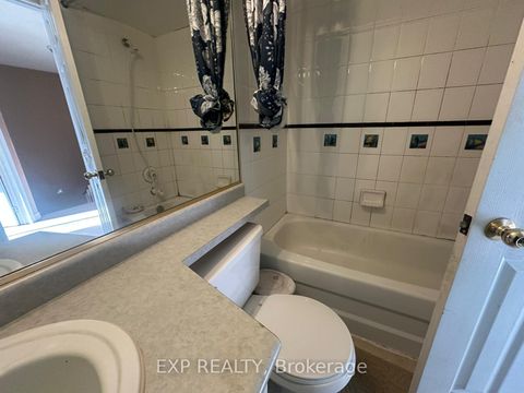 Photo 25 at 10 Guildpark Pathway, Guildwood, Toronto