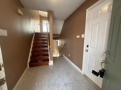 Photo 30 at 10 Guildpark Pathway, Guildwood, Toronto