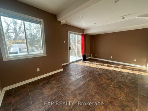 Photo 33 at 10 Guildpark Pathway, Guildwood, Toronto