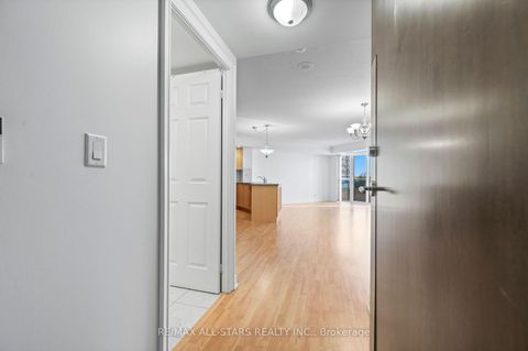 Photo 13 at 536 - 33 Cox Boulevard, Unionville, Markham