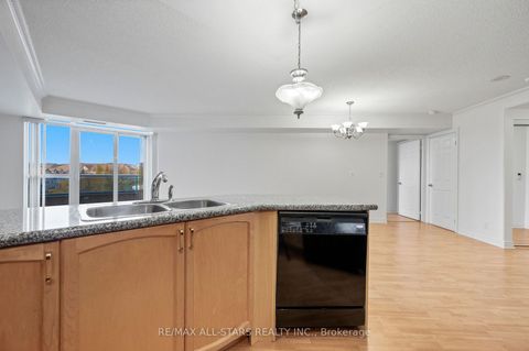 Photo 19 at 536 - 33 Cox Boulevard, Unionville, Markham