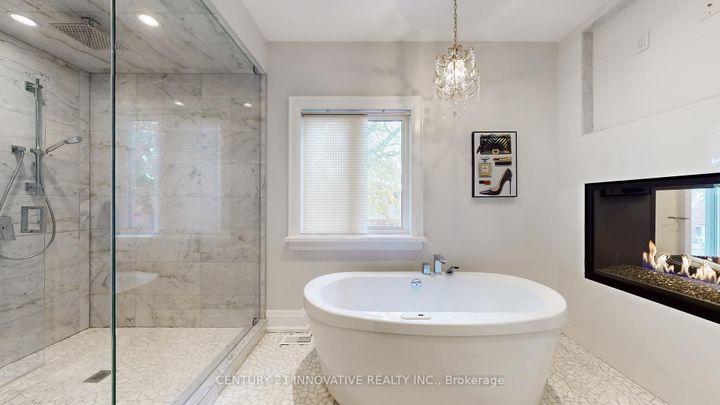 Photo 23 at 1 Dustan Crescent, East York, Toronto