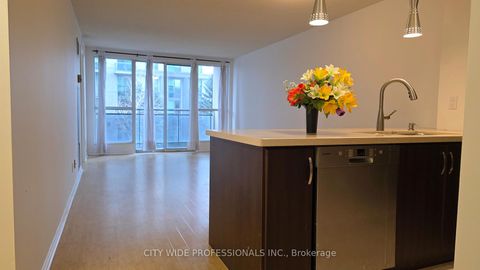 Photo 4 at 202 - 28 Hollywood Avenue, Willowdale East, Toronto