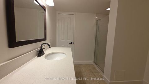 Photo 12 at 202 - 28 Hollywood Avenue, Willowdale East, Toronto