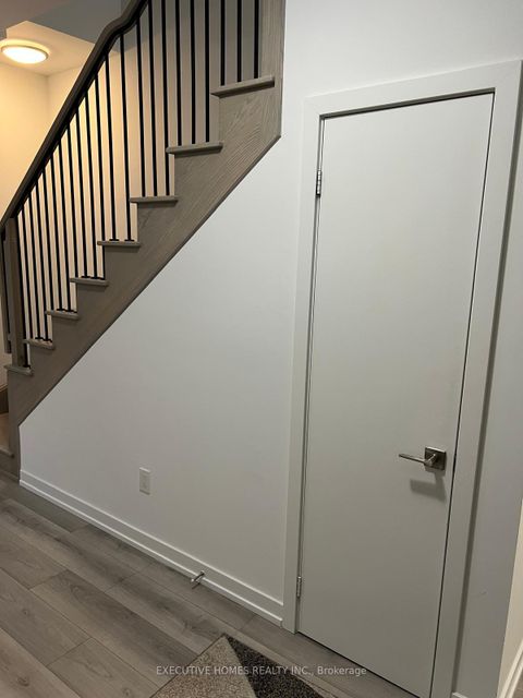 Photo 9 at 9 Calamint Lane, L'Amoreaux, Toronto