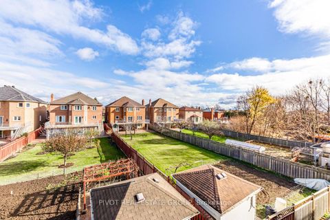 Photo 29 at 21 Kennisis Way, Maple, Vaughan