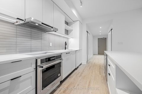 Photo 13 at 814 - 185 Dunlop Street E, Lakeshore, Barrie