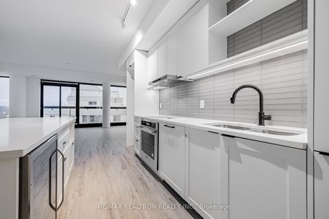 Photo 14 at 814 - 185 Dunlop Street E, Lakeshore, Barrie