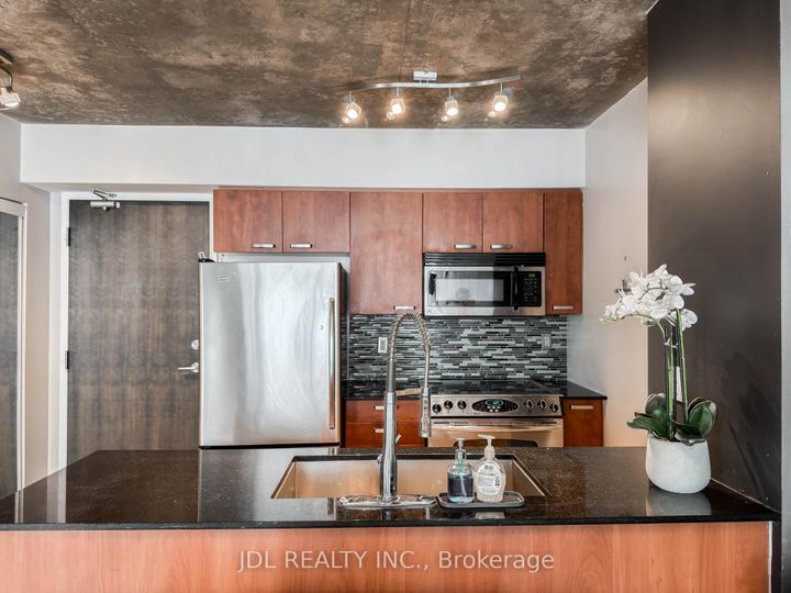 Photo 5 at 1607 - 22 Wellesley Street E, Yonge Corridor, Toronto