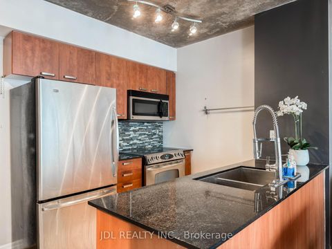 Photo 14 at 1607 - 22 Wellesley Street E, Yonge Corridor, Toronto