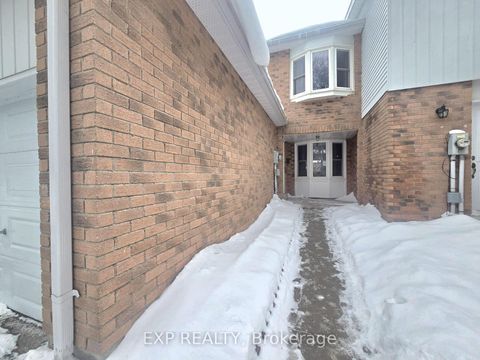 Photo 1 at 44 - 700 Harmony Road N, Pinecrest, Oshawa