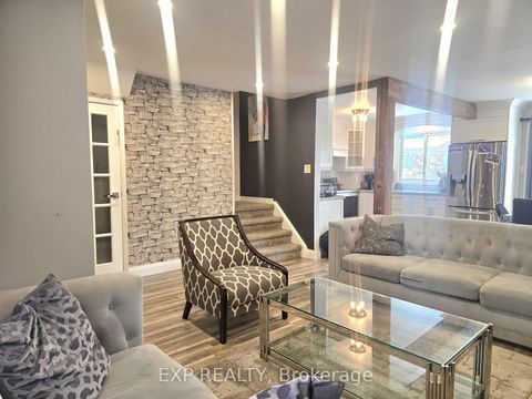 Photo 5 at 44 - 700 Harmony Road N, Pinecrest, Oshawa