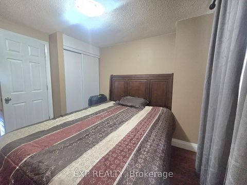 Photo 17 at 44 - 700 Harmony Road N, Pinecrest, Oshawa