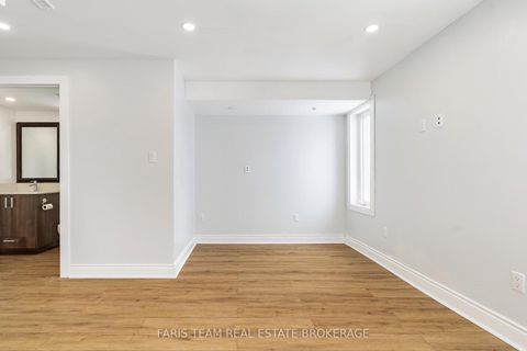 Photo 31 at 40 Forsyth Crescent, West Bayfield, Barrie