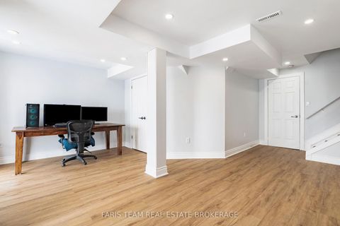 Photo 32 at 40 Forsyth Crescent, West Bayfield, Barrie