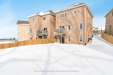 Photo 37 at 40 Forsyth Crescent, West Bayfield, Barrie