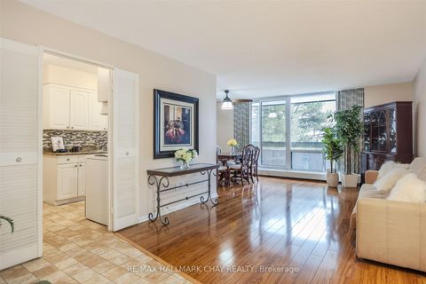 Photo 4 at 208 - 1210 Radom Street, Bay Ridges, Pickering