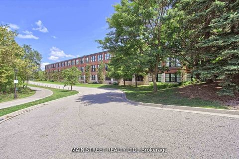 Photo 1 at 310 - 543 Timothy Street W, Central Newmarket, Newmarket