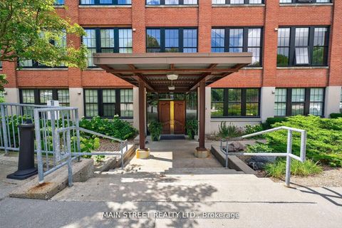 Photo 2 at 310 - 543 Timothy Street W, Central Newmarket, Newmarket