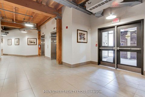 Photo 4 at 310 - 543 Timothy Street W, Central Newmarket, Newmarket