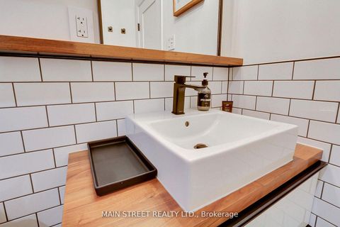 Photo 26 at 310 - 543 Timothy Street W, Central Newmarket, Newmarket