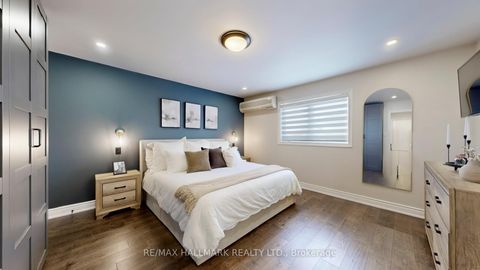 Photo 12 at 11 Martina Crescent, Vellore Village, Vaughan