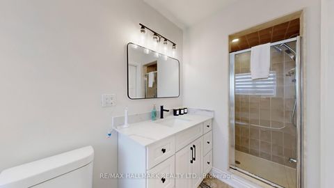 Photo 16 at 11 Martina Crescent, Vellore Village, Vaughan