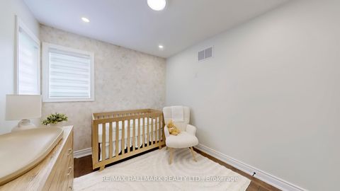 Photo 17 at 11 Martina Crescent, Vellore Village, Vaughan