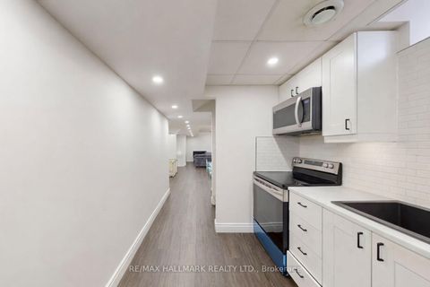 Photo 29 at 11 Martina Crescent, Vellore Village, Vaughan