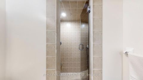 Photo 31 at 11 Martina Crescent, Vellore Village, Vaughan