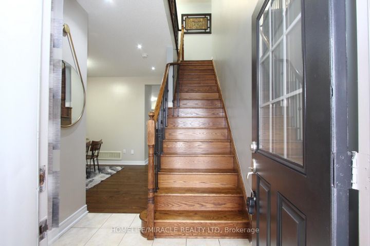 Photo 5 at 11 Bluffmeadow Street, Bram East, Brampton