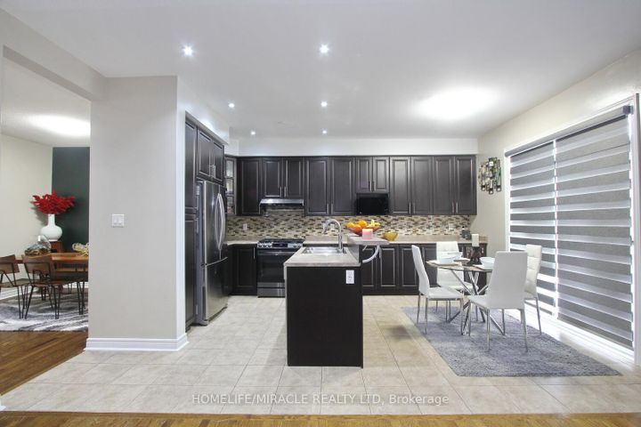 Photo 17 at 11 Bluffmeadow Street, Bram East, Brampton