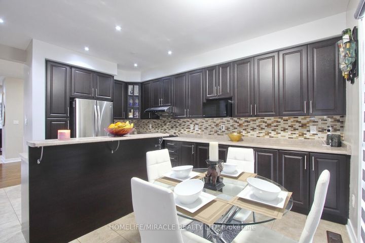 Photo 19 at 11 Bluffmeadow Street, Bram East, Brampton