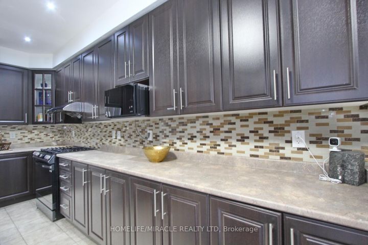 Photo 21 at 11 Bluffmeadow Street, Bram East, Brampton