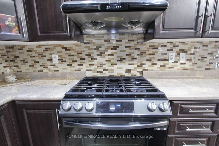 Photo 22 at 11 Bluffmeadow Street, Bram East, Brampton