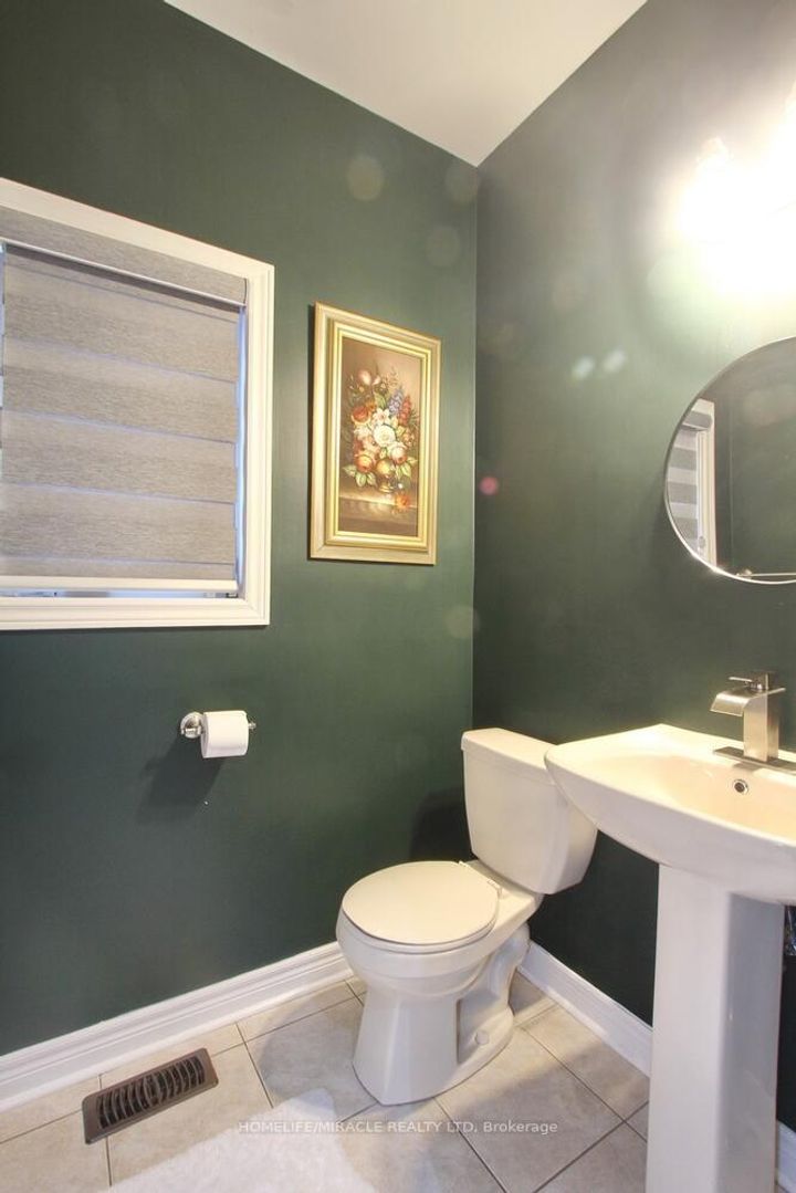 Photo 24 at 11 Bluffmeadow Street, Bram East, Brampton