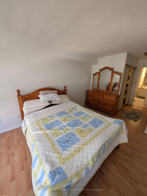 Photo 9 at 403 - 30 Greenfield Avenue, Willowdale East, Toronto