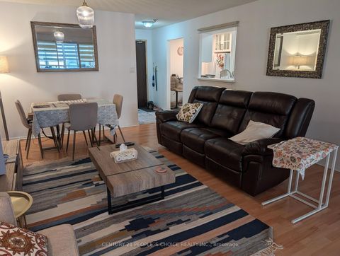 Photo 13 at 403 - 30 Greenfield Avenue, Willowdale East, Toronto