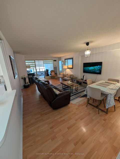 Photo 14 at 403 - 30 Greenfield Avenue, Willowdale East, Toronto