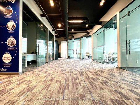 Photo 3 at 502 - 130 Queens Quay E, Waterfront Communities C8, Toronto