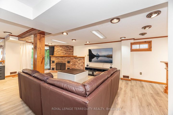 Photo 31 at 4085 Wheelwright Crescent, Erin Mills, Mississauga