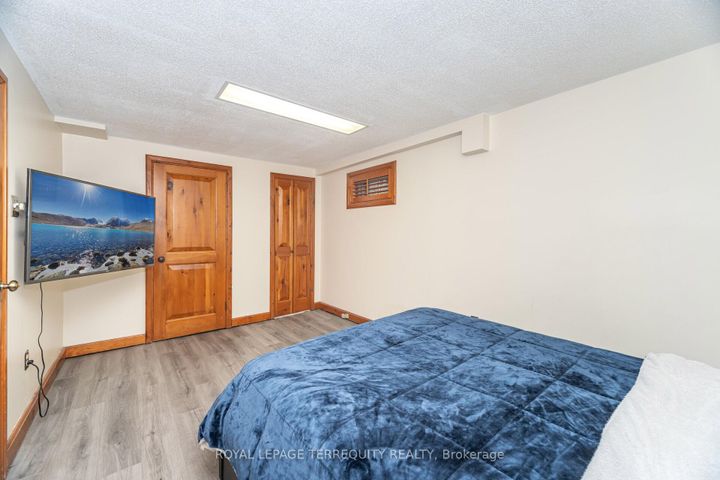 Photo 38 at 4085 Wheelwright Crescent, Erin Mills, Mississauga