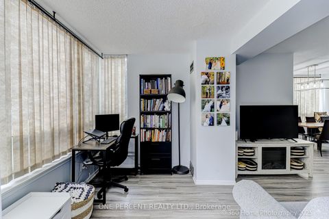 Photo 5 at 201 - 7 Bishop Avenue, Newtonbrook East, Toronto
